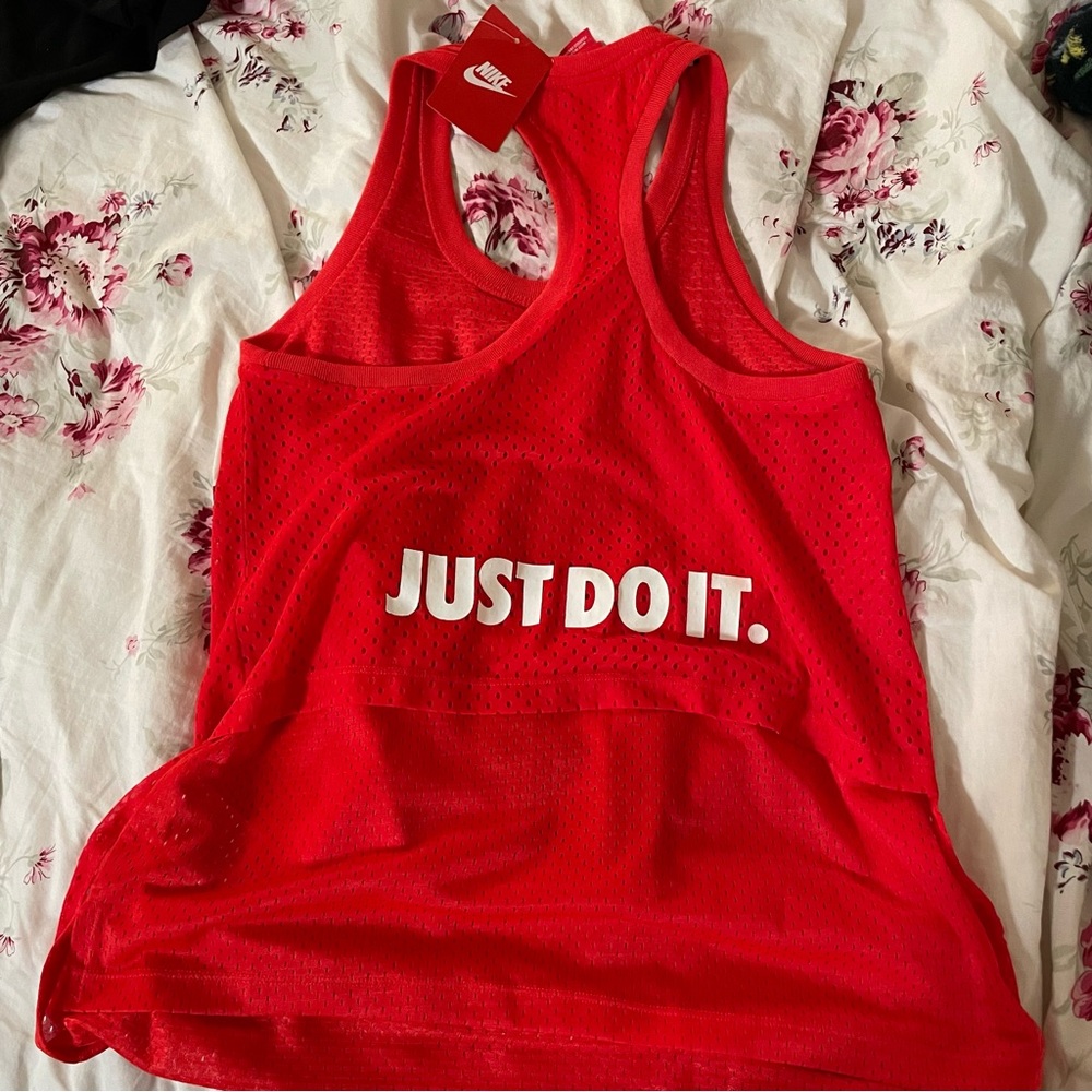 NWT Nike Racerback Red Tank Top - Picture 4 of 5
